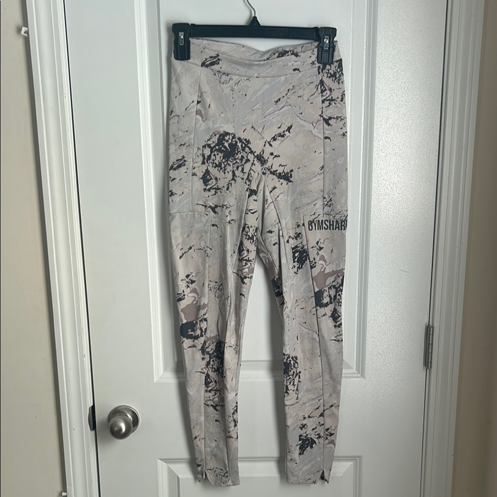 Gymshark Abstract Pattern Leggings in Black and Cream